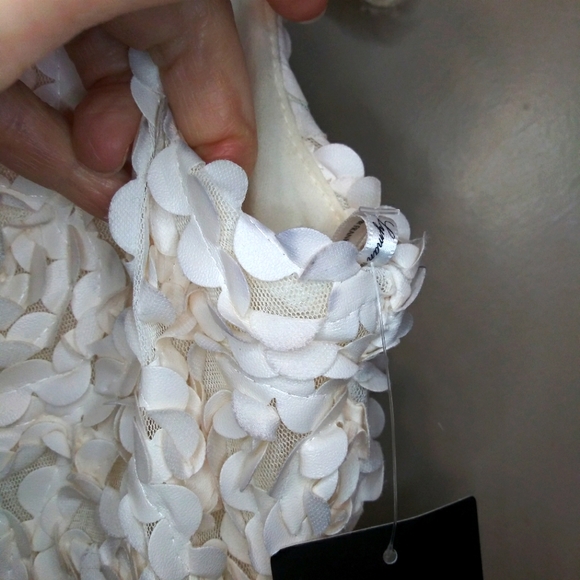 Frank Lyman Ivory 3-Dimensional Rose Petal Design Special Occasion Sheath Dress - Picture 13 of 14